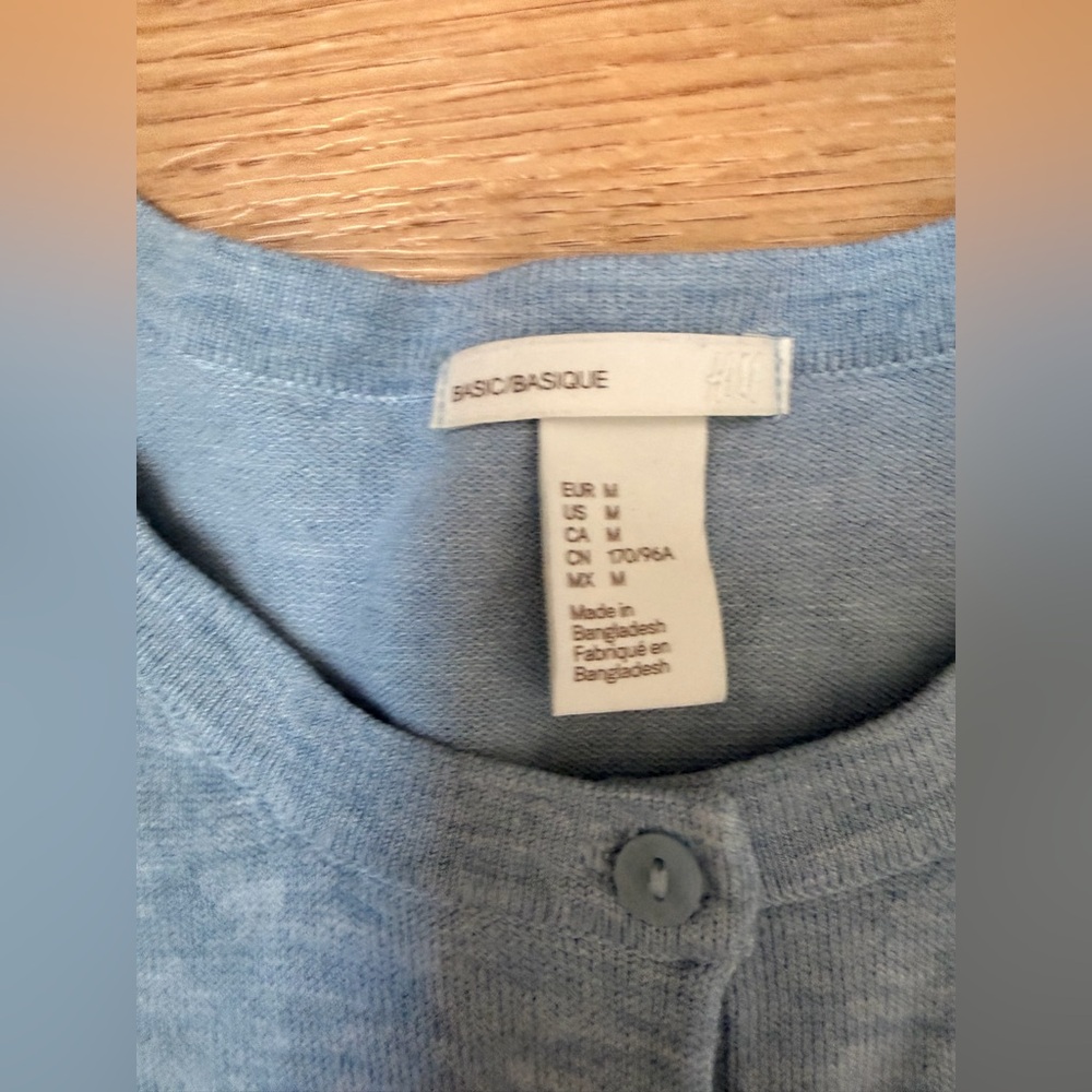 H&M Basic Light Blue Cardigan - Picture 3 of 6